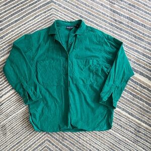 Patagonia vintage women’s emerald green corduroy shirt